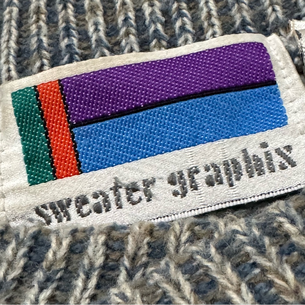 Vintage 90’s Checkered Sweatshirt - Picture 4 of 4